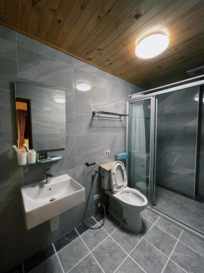 Donggang Homestay-Dongfan Bagian luar foto